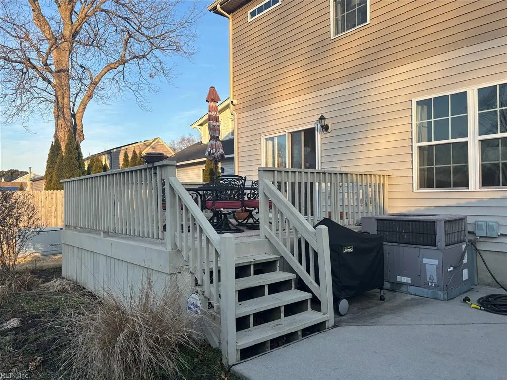 Norfolk, Virginia 23503, United States, 4 Bedrooms Bedrooms, ,3 BathroomsBathrooms,Residential,Active,9985