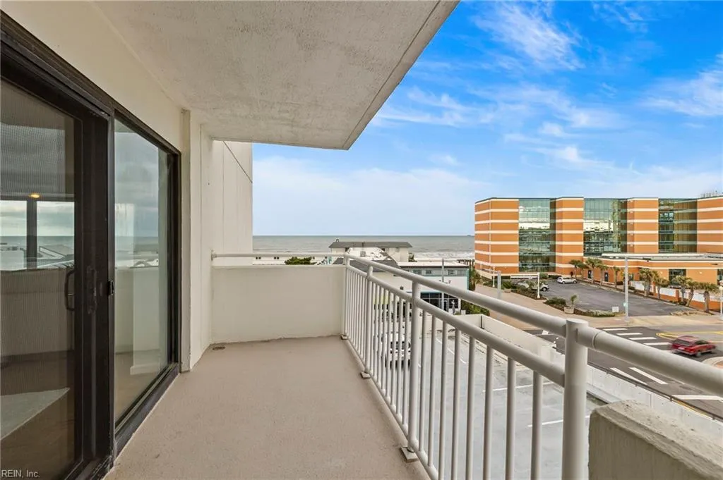 Virginia Beach, Virginia 23451, United States, 2 Bedrooms Bedrooms, ,2 BathroomsBathrooms,Residential,Active,100387