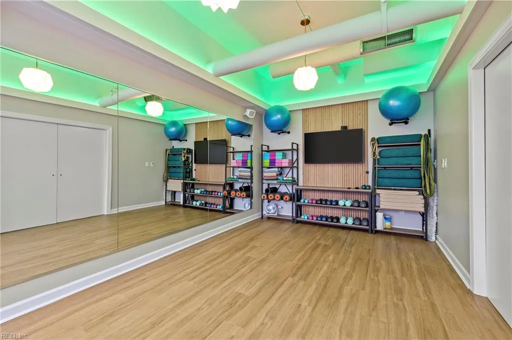 Virginia Beach, Virginia 23451, United States, 2 Bedrooms Bedrooms, ,2 BathroomsBathrooms,Residential,Active,100387