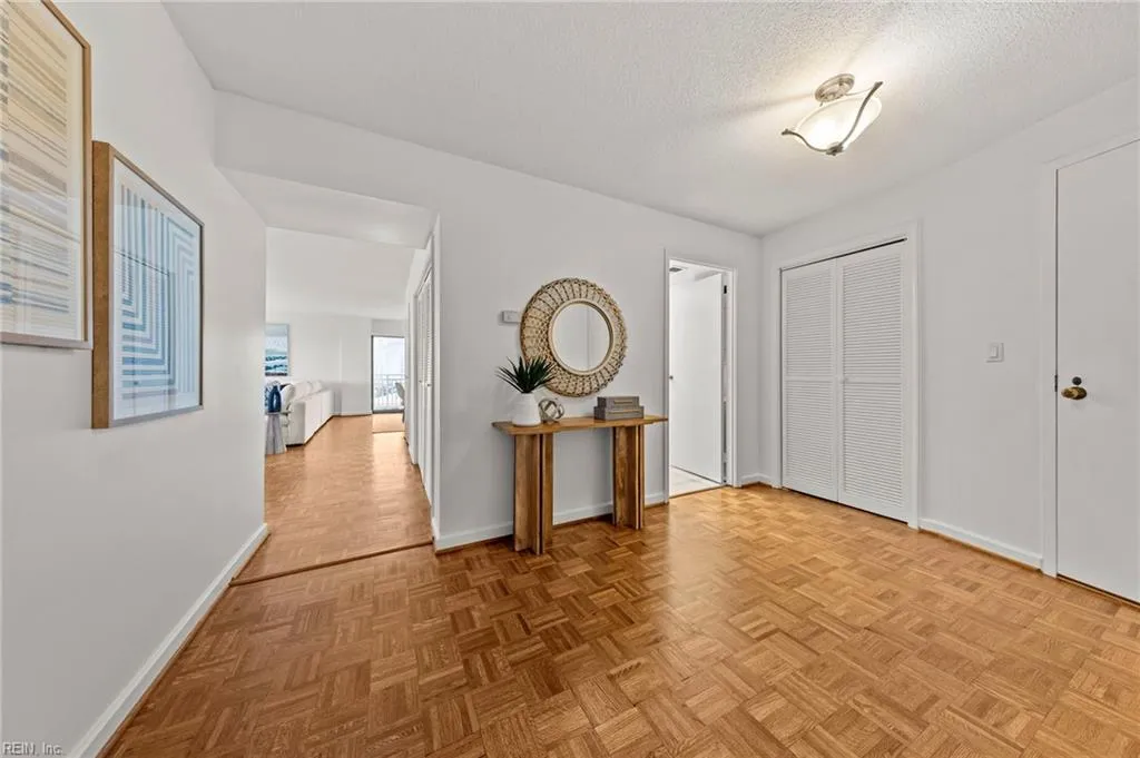 Virginia Beach, Virginia 23451, United States, 2 Bedrooms Bedrooms, ,2 BathroomsBathrooms,Residential,Active,100387