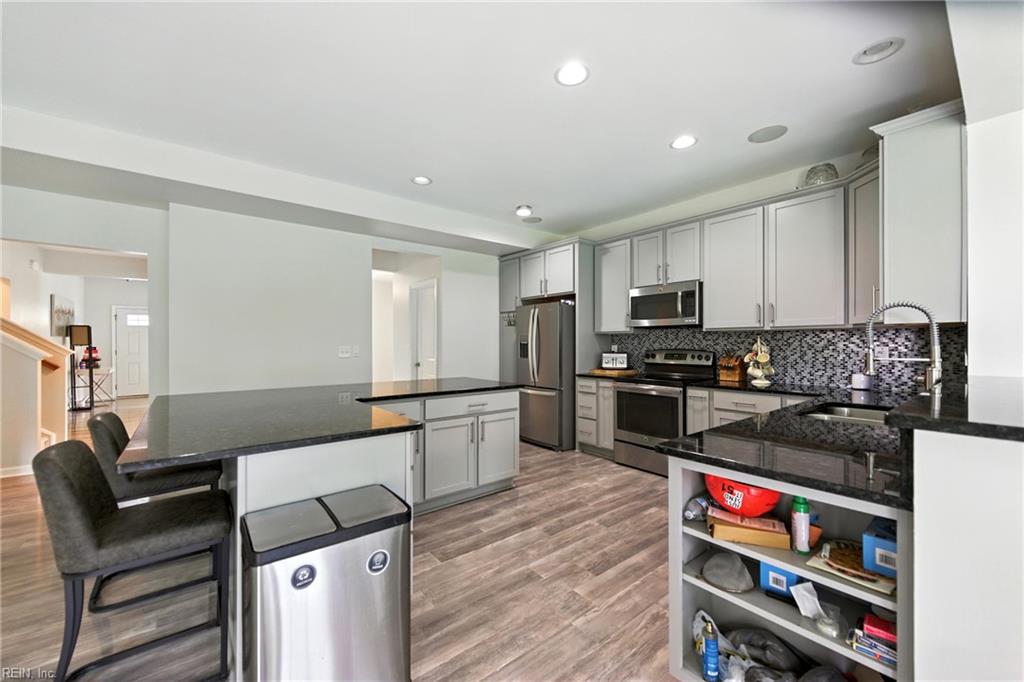 7 Mary Ann DR