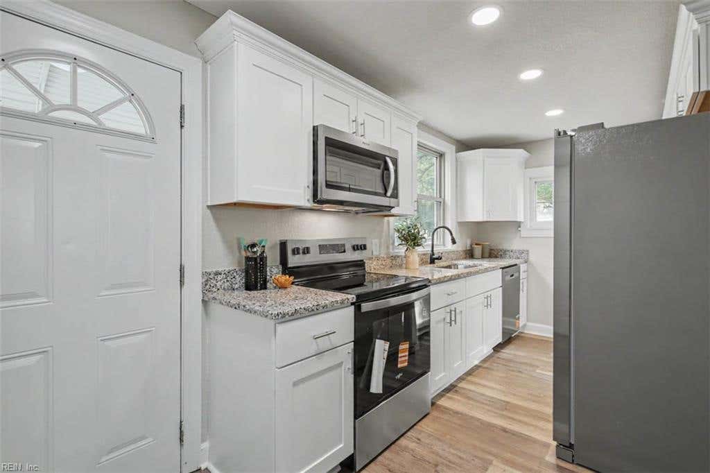 Photo of 3513 Commonwealth Avenue, Portsmouth, VA 23707 (MLS # 10641874)