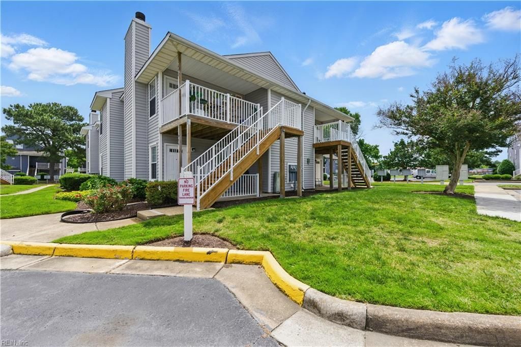 Photo of 5600 Landfall Drive #102, Virginia Beach, VA 23462 (MLS # 10615621)