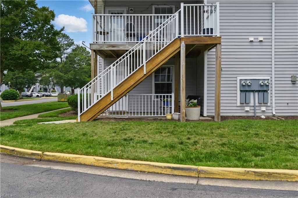 Photo of 5600 Landfall Drive #102, Virginia Beach, VA 23462 (MLS # 10615621)