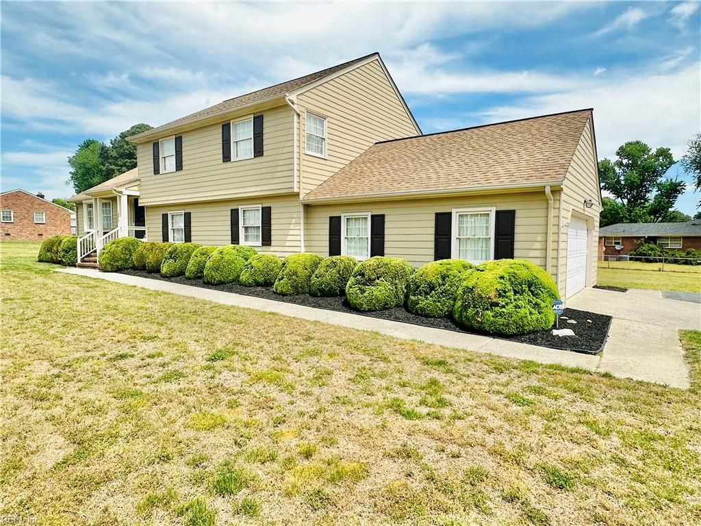 Photo of 4817 Woodstream Drive, Petersburg, VA 23803 (MLS # 10630732)