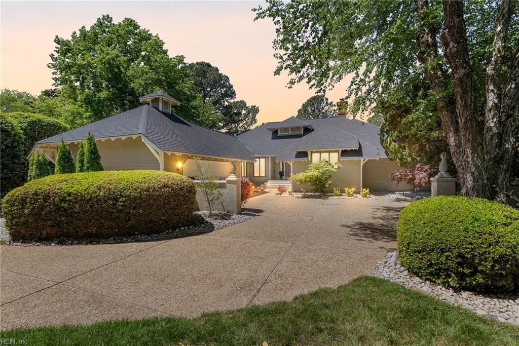 Photo of 108 Broomfield Circle, Williamsburg, VA 23185 (MLS # 10632614)