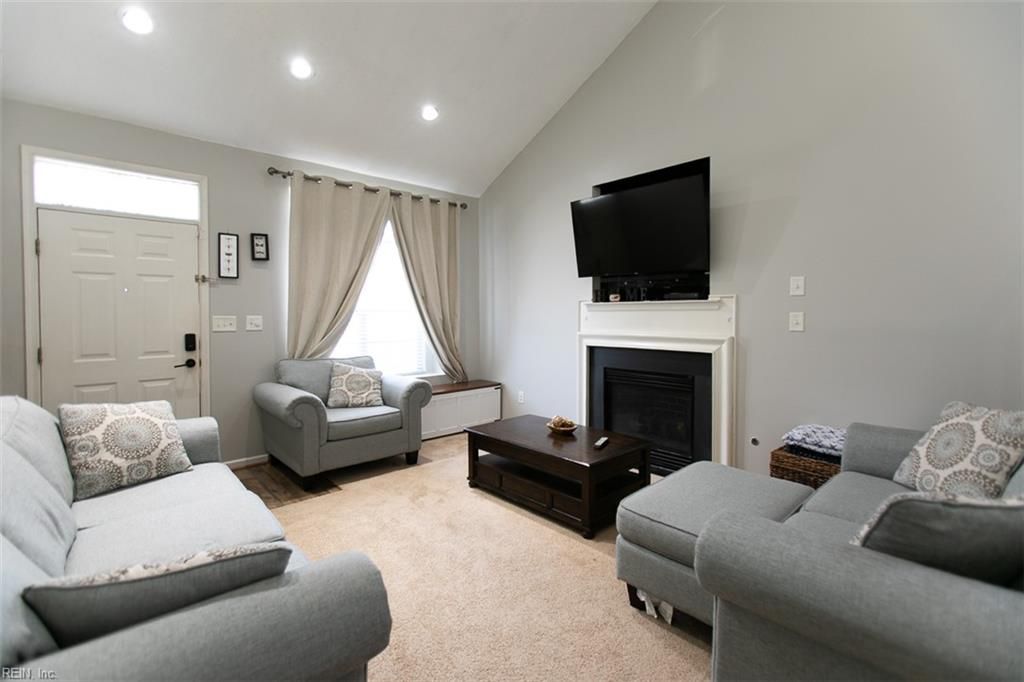 Photo of 112 Kristin Court, Yorktown, VA 23692 (MLS # 10618784)