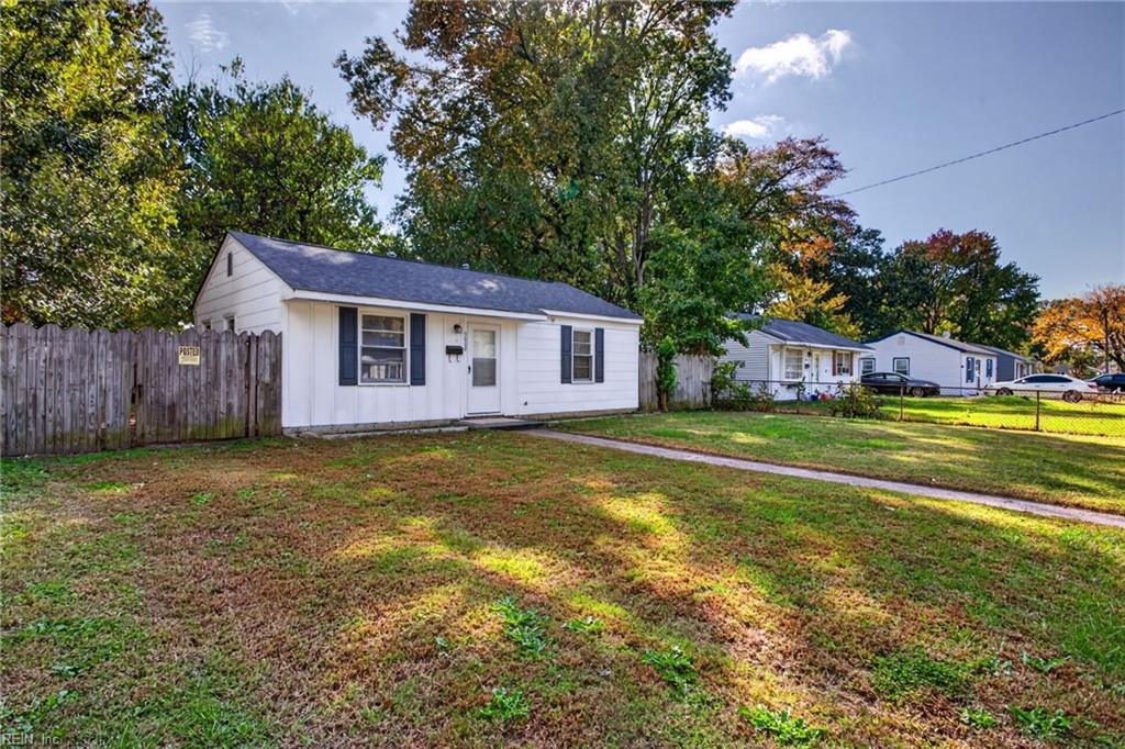 Photo of 5009 81st Street, Hampton, VA 23605 (MLS # 10660021)