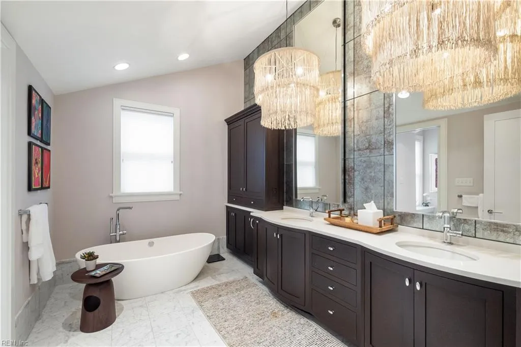 Virginia Beach, Virginia 23451, United States, 6 Bedrooms Bedrooms, ,7 BathroomsBathrooms,Residential,Active,104056