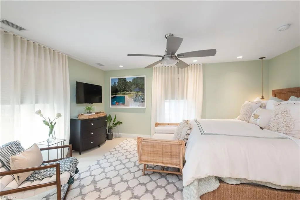 Virginia Beach, Virginia 23451, United States, 6 Bedrooms Bedrooms, ,7 BathroomsBathrooms,Residential,Active,104056