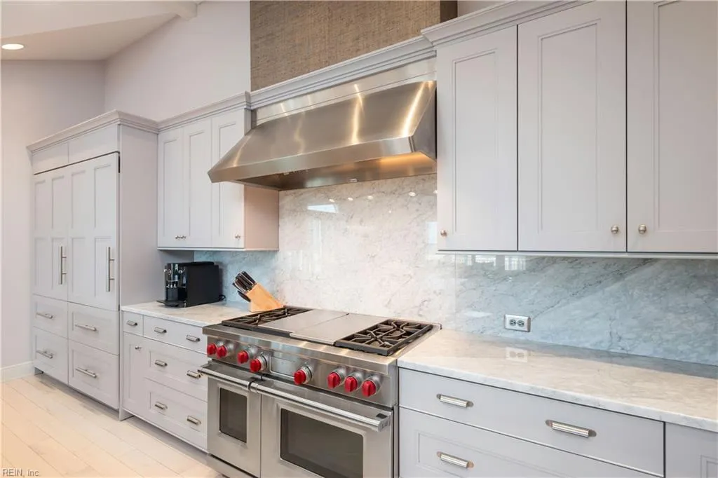 Virginia Beach, Virginia 23451, United States, 6 Bedrooms Bedrooms, ,7 BathroomsBathrooms,Residential,Active,104056