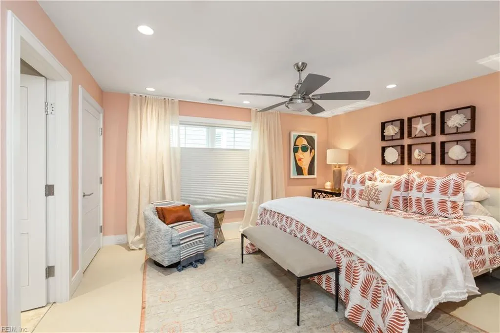 Virginia Beach, Virginia 23451, United States, 6 Bedrooms Bedrooms, ,7 BathroomsBathrooms,Residential,Active,104056