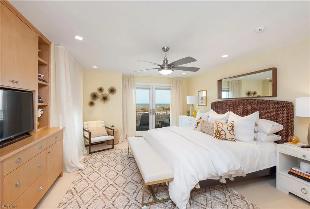 Virginia Beach, Virginia 23451, United States, 6 Bedrooms Bedrooms, ,7 BathroomsBathrooms,Residential,Active,104056