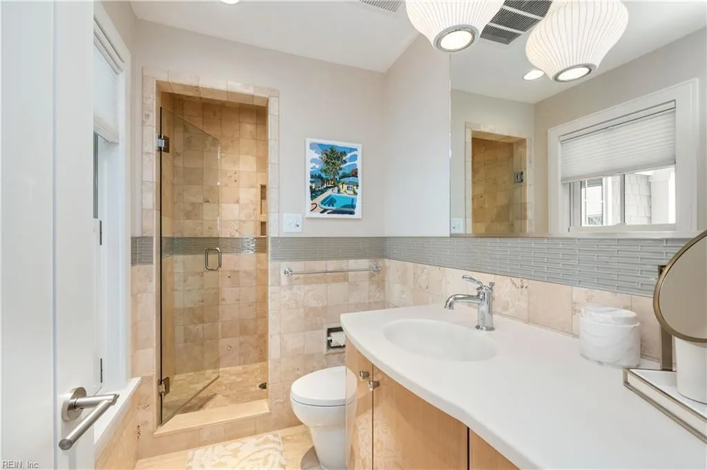 Virginia Beach, Virginia 23451, United States, 6 Bedrooms Bedrooms, ,7 BathroomsBathrooms,Residential,Active,104056