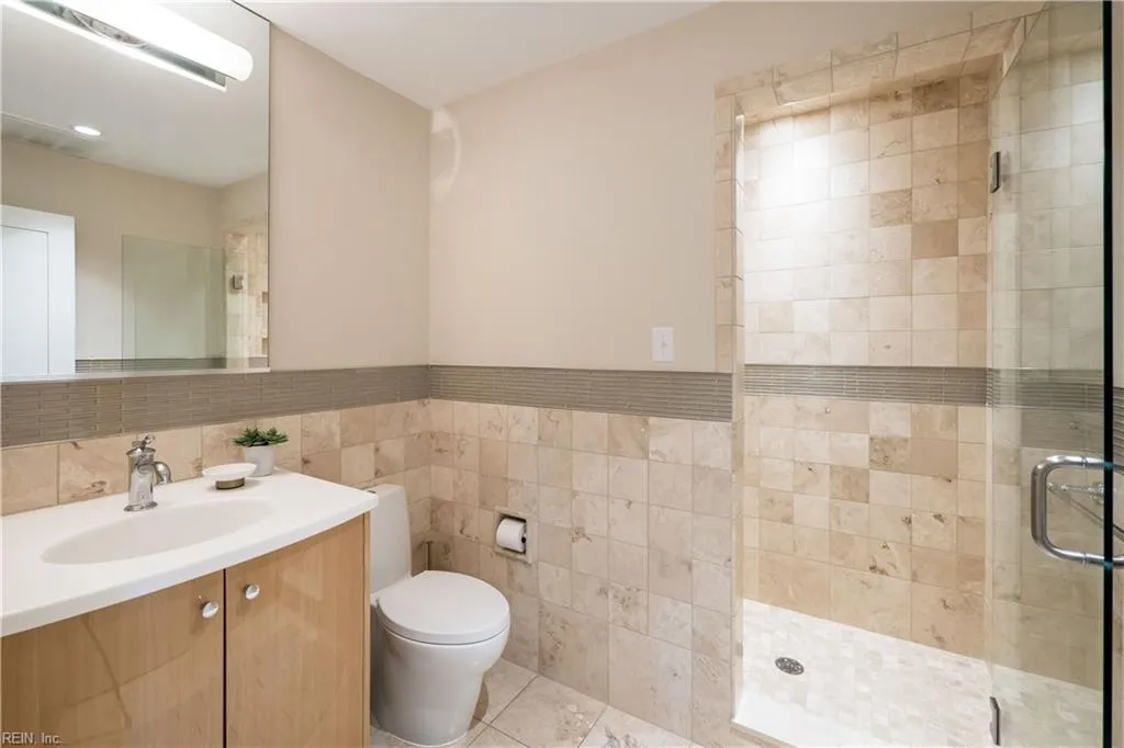 Virginia Beach, Virginia 23451, United States, 6 Bedrooms Bedrooms, ,7 BathroomsBathrooms,Residential,Active,104056