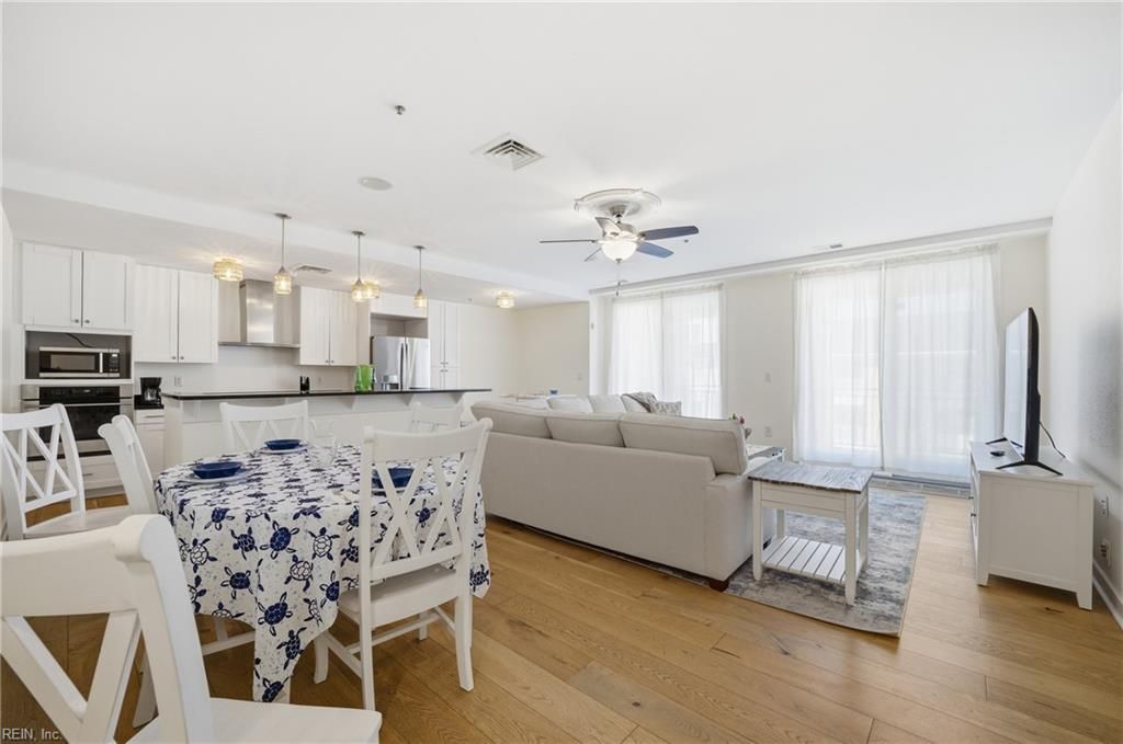 Photo of 3738 Sandpiper Road #437B, Virginia Beach, VA 23456 (MLS # 10620234)