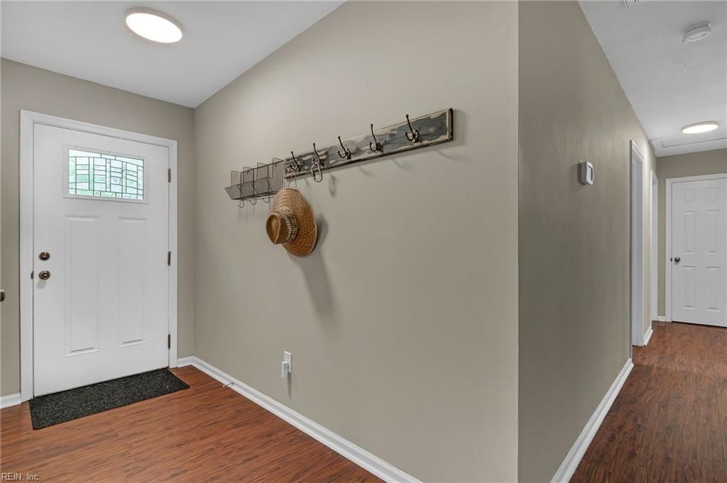 Photo of 6711 Lake View Drive, Gloucester, VA 23061 (MLS # 10630966)