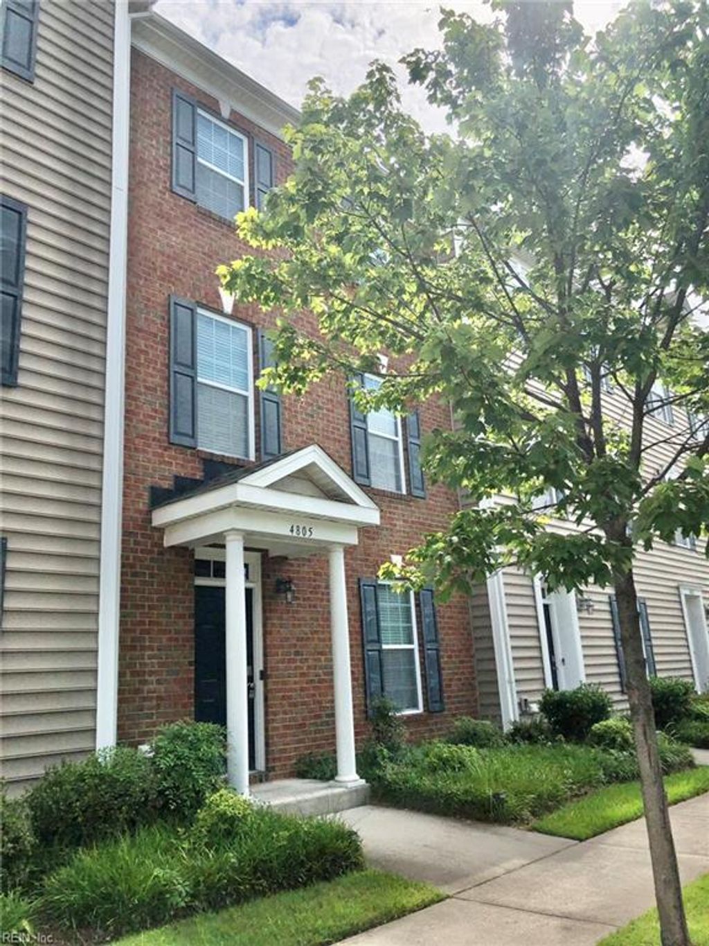 Photo of 4805 Carnelian Way, Virginia Beach, VA 23462 (MLS # 10636298)