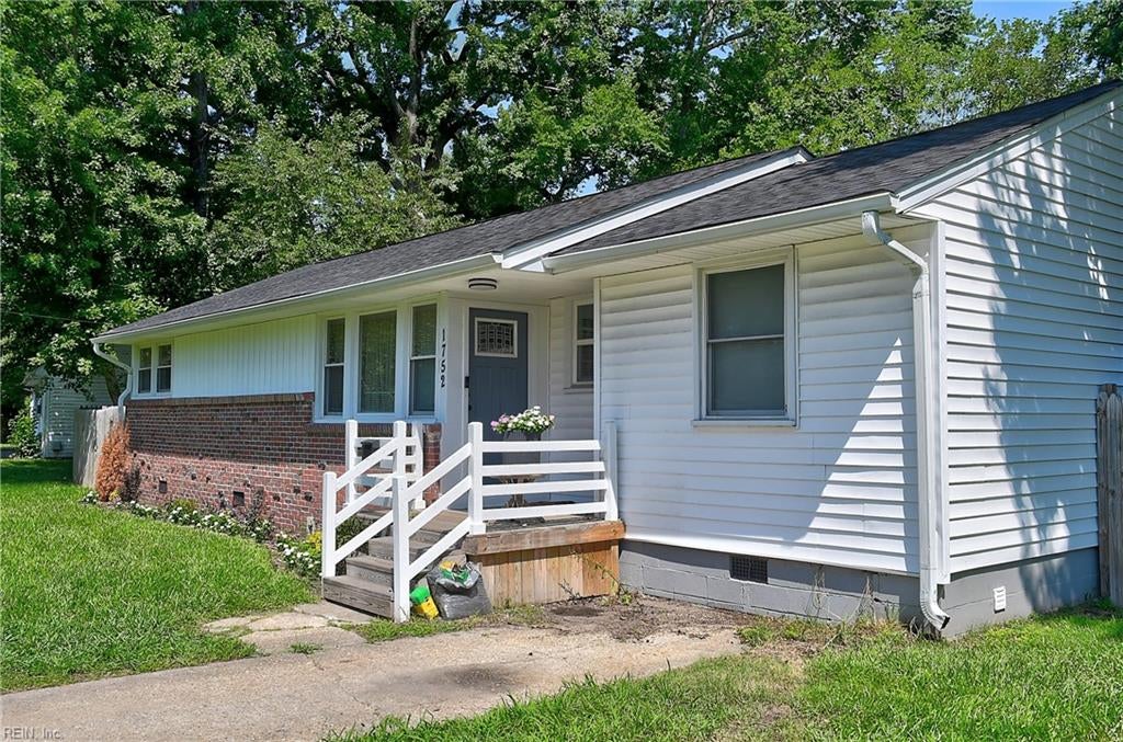 Photo of 1752 Garden Drive, Virginia Beach, VA 23454 (MLS # 10646734)