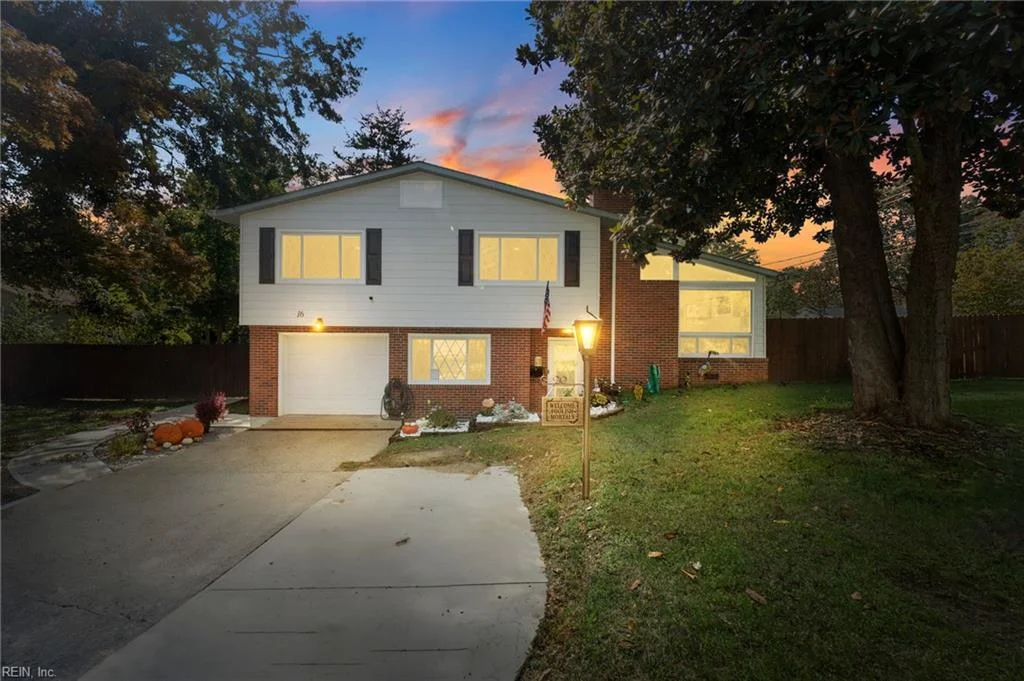 16 Warren Drive