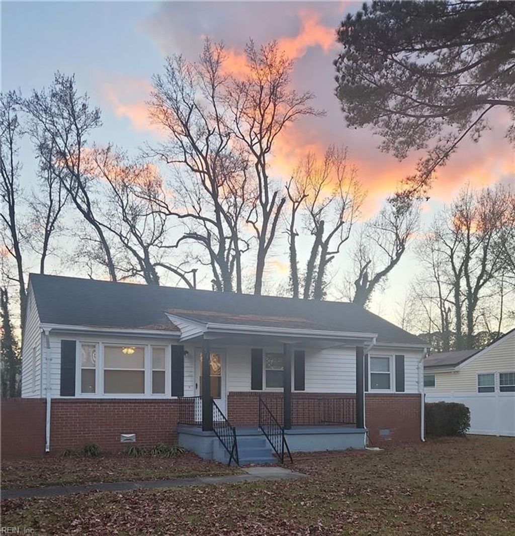 Photo of 511 Delham Road, Portsmouth, VA 23701 (MLS # 10613357)