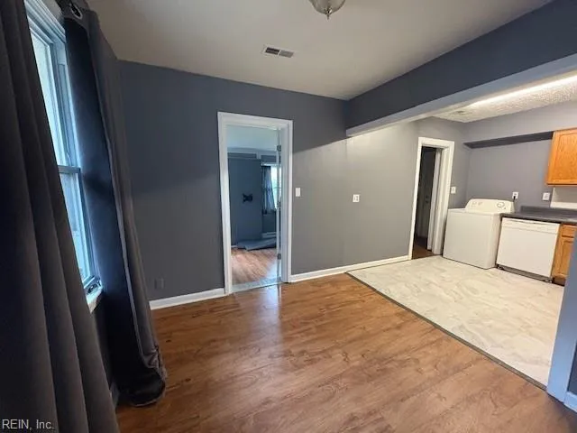 Norfolk, Virginia 23508, United States, 4 Bedrooms Bedrooms, ,1 BathroomBathrooms,Residential,Active,126142