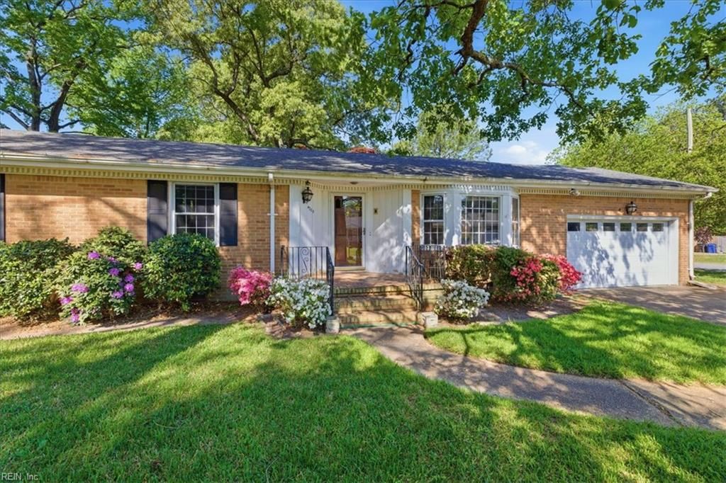 Photo of 4220 Quince Road, Portsmouth, VA 23703 (MLS # 10631693)