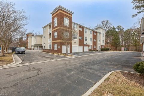 Photo of 522 Knolls Drive #308, Newport News, VA 23602 (MLS # 10619290)