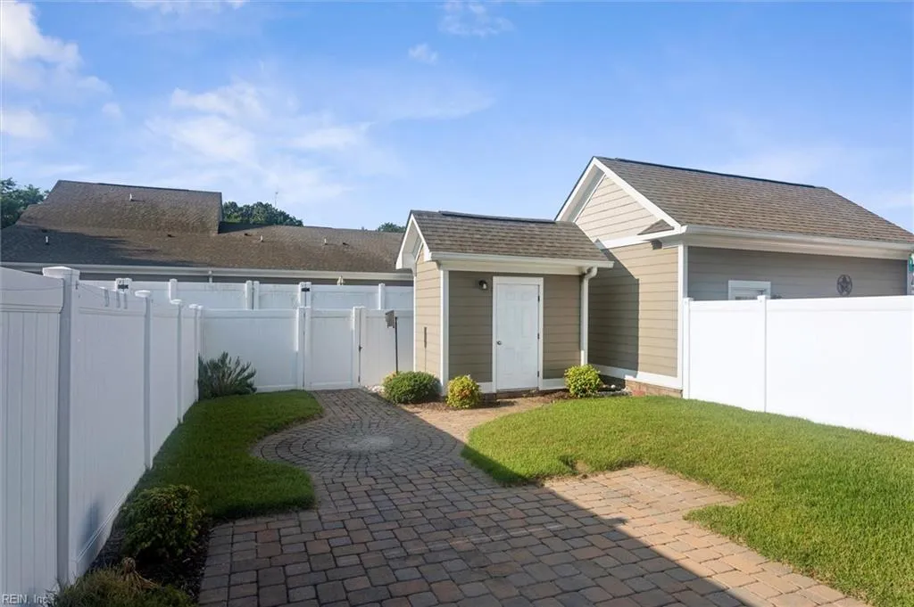 Hayes, Virginia 23072, United States, 3 Bedrooms Bedrooms, ,3 BathroomsBathrooms,Residential,Active,150688