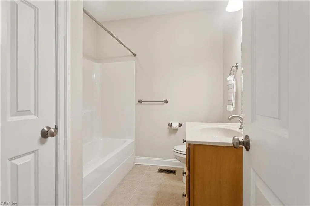 Hayes, Virginia 23072, United States, 3 Bedrooms Bedrooms, ,3 BathroomsBathrooms,Residential,Active,150688