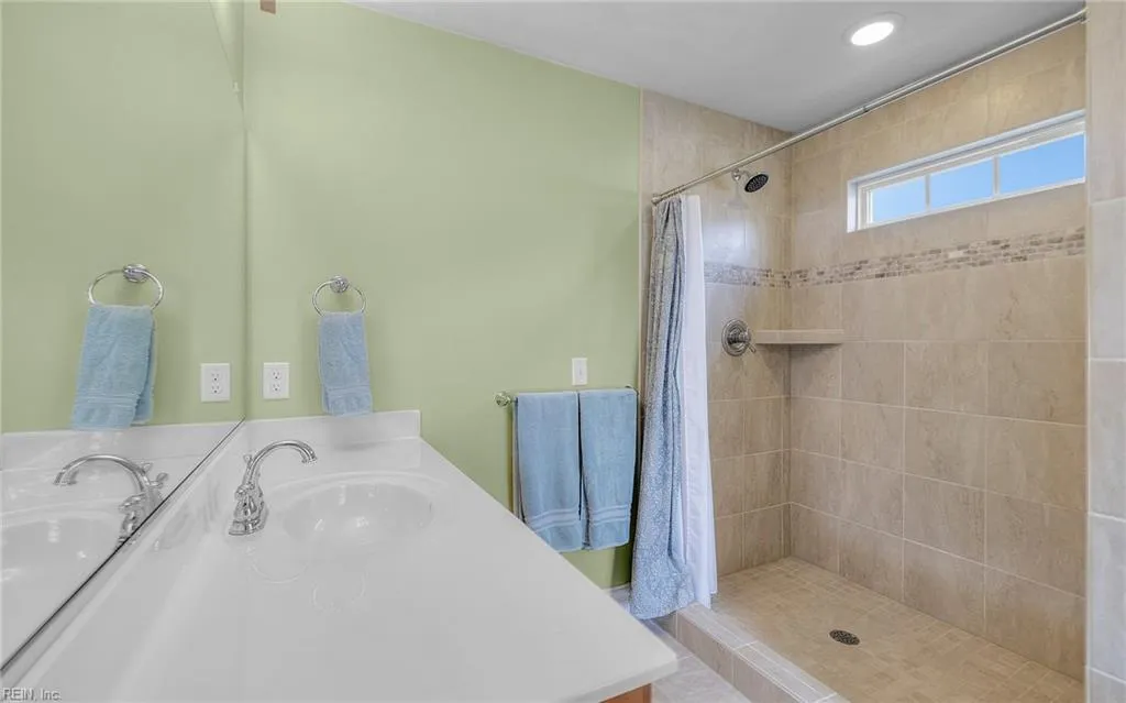 Carrollton, Virginia 23314, United States, 4 Bedrooms Bedrooms, ,4 BathroomsBathrooms,Residential,Active,34427