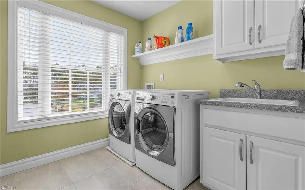 Carrollton, Virginia 23314, United States, 4 Bedrooms Bedrooms, ,4 BathroomsBathrooms,Residential,Active,34427