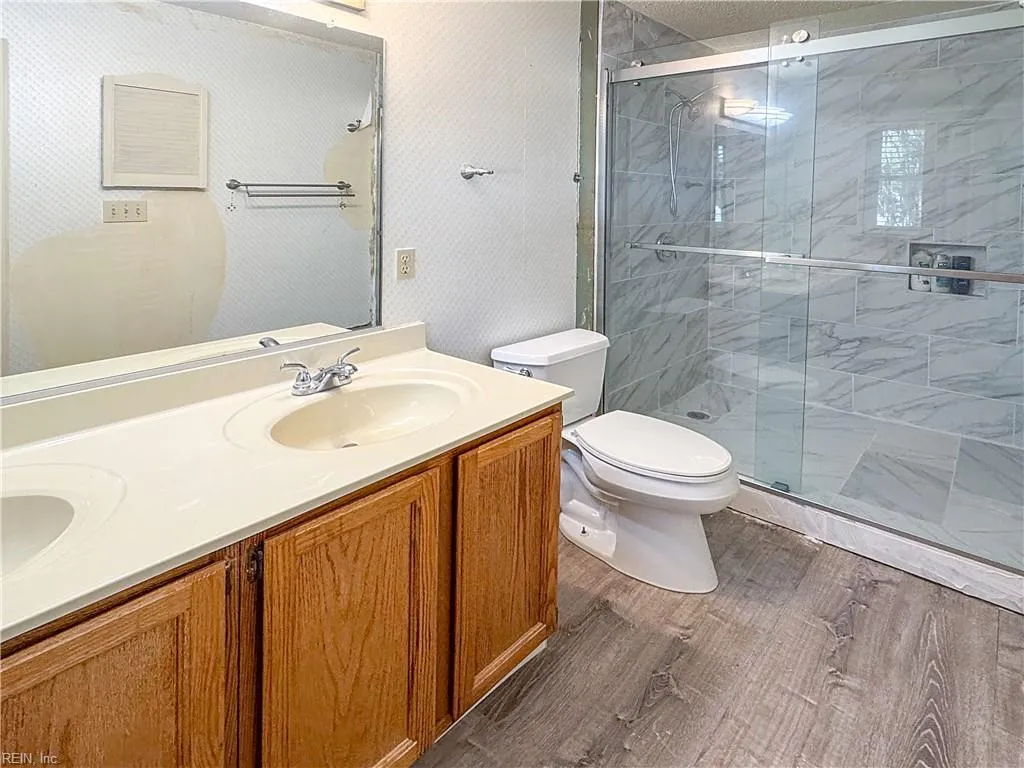 Virginia Beach, Virginia 23452, United States, 4 Bedrooms Bedrooms, ,3 BathroomsBathrooms,Residential,Active,201961