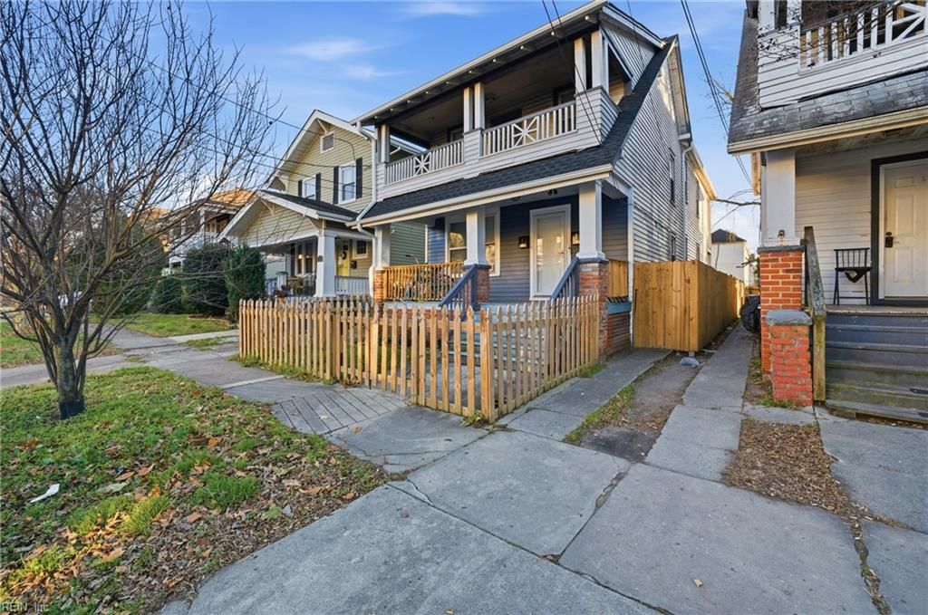 Photo of 243 W 32nd Street #1, Norfolk, VA 23504 (MLS # 10616951)