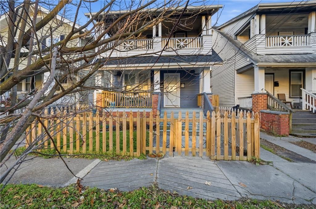 Photo of 243 W 32nd Street #1, Norfolk, VA 23504 (MLS # 10616951)