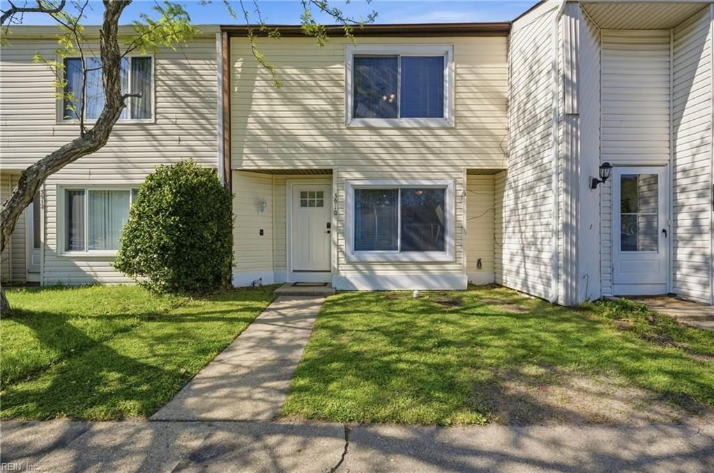 Photo of 3910 Inverness Road, Virginia Beach, VA 23452 (MLS # 10629832)