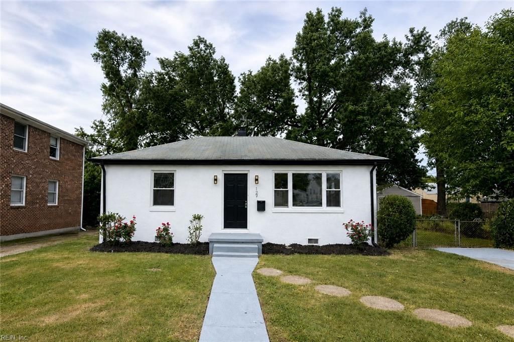 Photo of 127 Mapleshade Avenue, Norfolk, VA 23505 (MLS # 10633225)