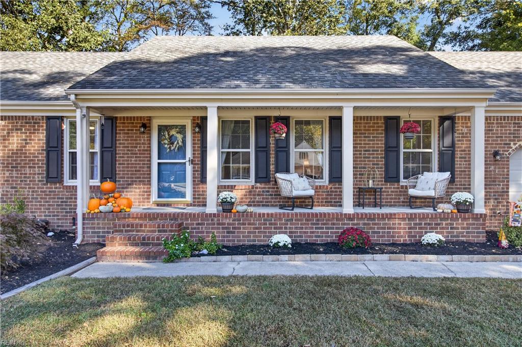 Photo of 405 Bridle Court, Chesapeake, VA 23323 (MLS # 10659847)