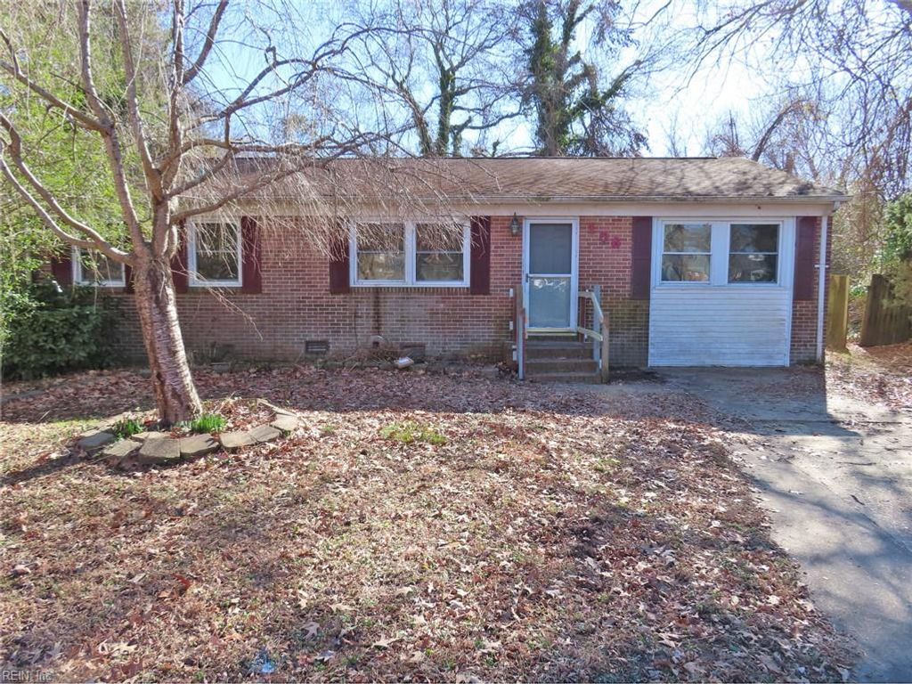 Photo of 108 Evergreen Circle, Seaford, VA 23696 (MLS # 10618433)