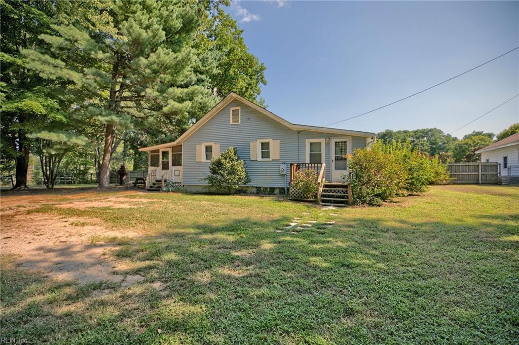 Photo of 7275 Bray Road, Hayes, VA 23072 (MLS # 10652674)