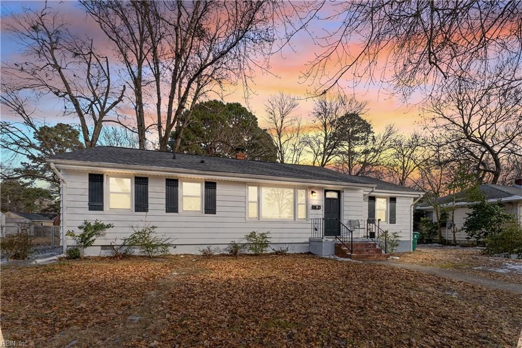 Photo of 8 Gay Drive, Newport News, VA 23606 (MLS # 10617988)