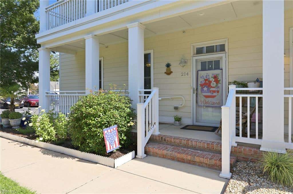 Photo of 214 S 2nd Street #C, Hampton, VA 23664 (MLS # 10649358)