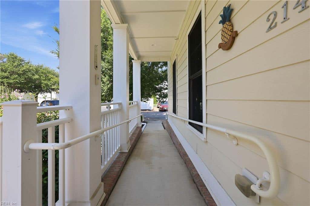 Photo of 214 S 2nd Street #C, Hampton, VA 23664 (MLS # 10649358)