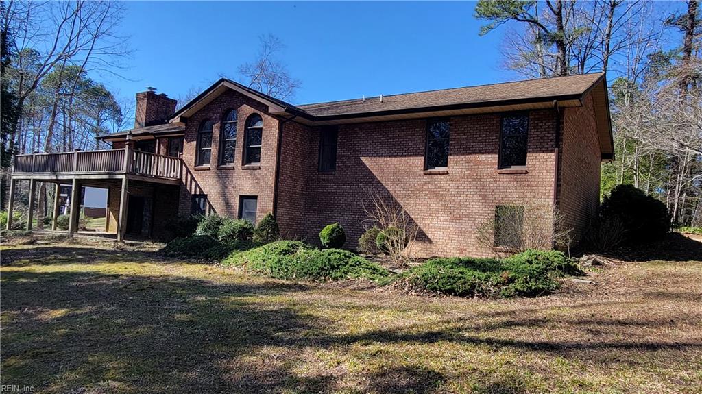 209 Laurel LN