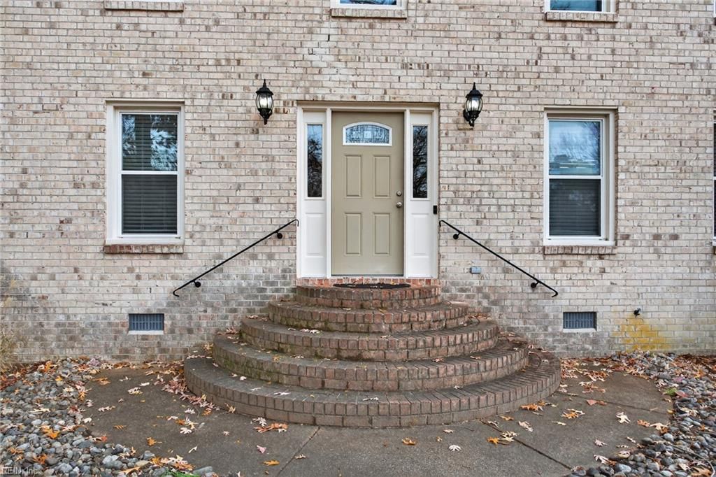 Photo of 1026 Woodwind Way, Chesapeake, VA 23320 (MLS # 10613112)