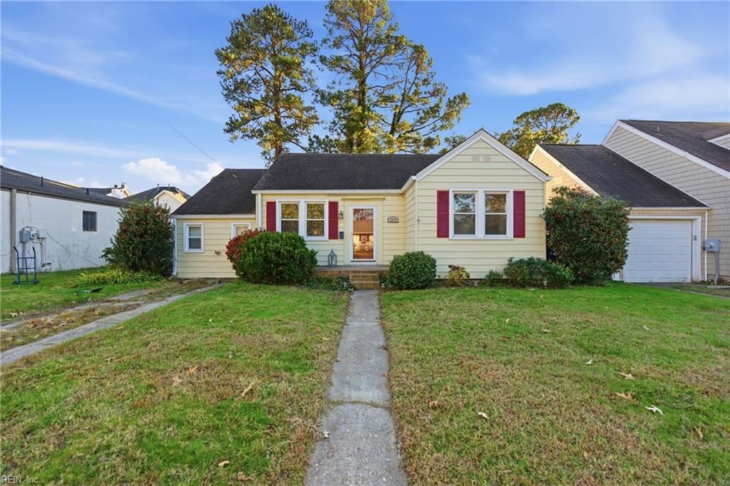 Photo of 1117 Lexan Avenue, Norfolk, VA 23508 (MLS # 10610739)