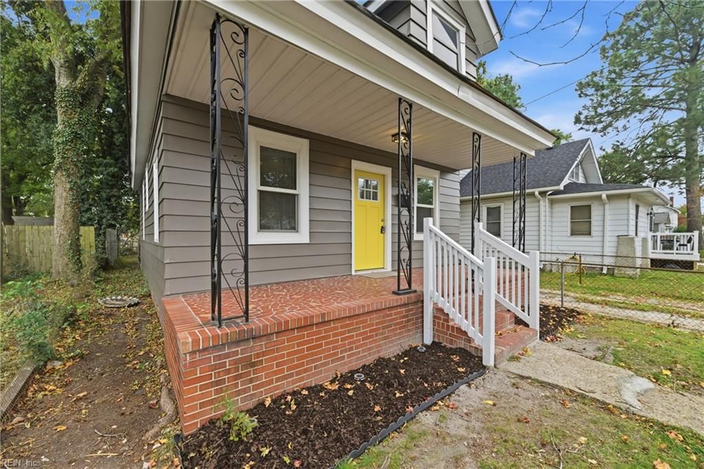 Photo of 722 32nd Street, Newport News, VA 23607 (MLS # 10608465)