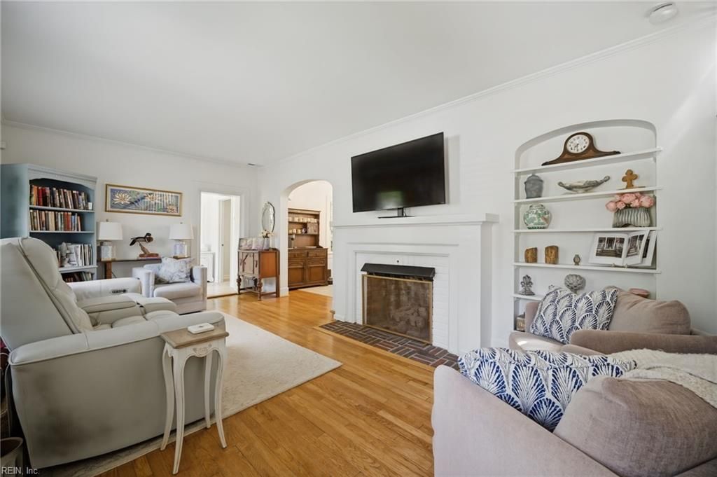 Photo of 231 S Blake Road, Norfolk, VA 23505 (MLS # 10643727)