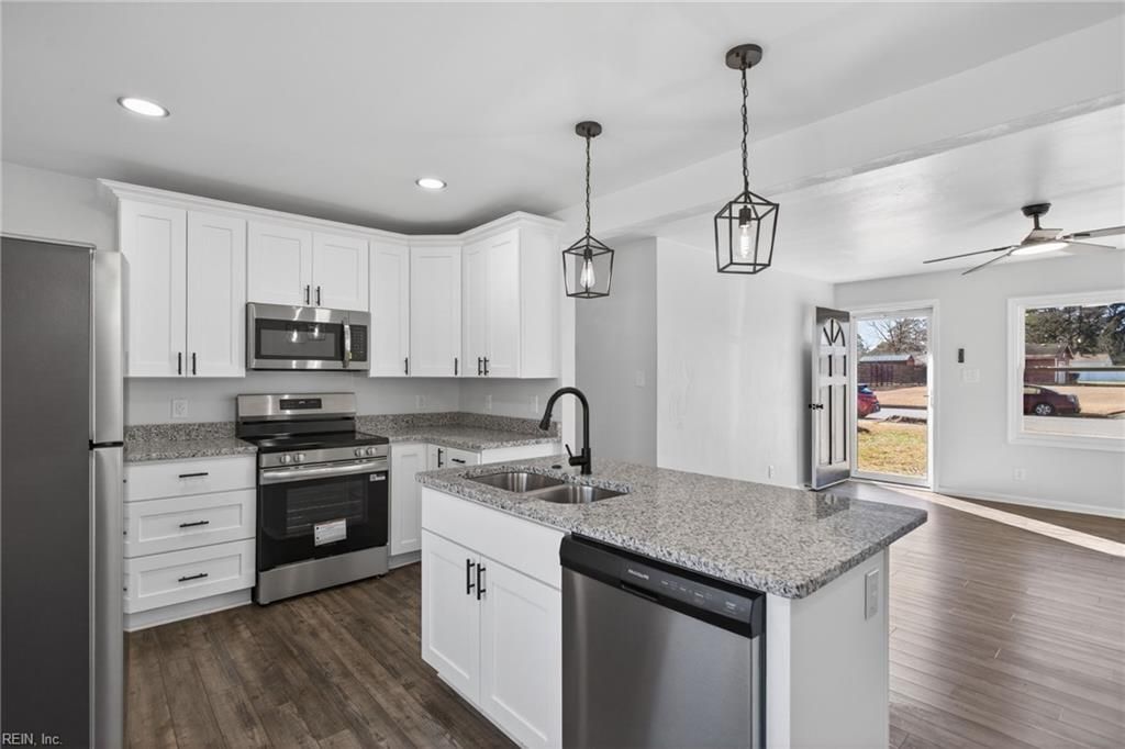 Photo of 3728 Cardinal Lane, Portsmouth, VA 23703 (MLS # 10626608)