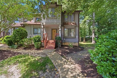 Photo of 112 Inland View Drive, Newport News, VA 23603 (MLS # 10638770)